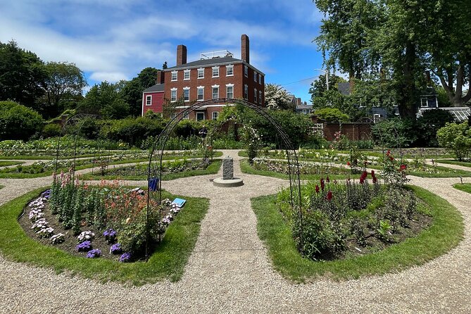 Discover Salem & Craft Spells With a Real Witch(Small Group Tour) - Indigenous Roots and Puritanical Era