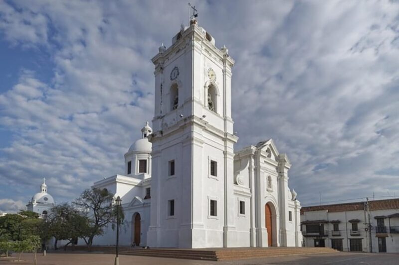 Discover Santa Marta: Its Charm on a Shared City Tour. - Key Points