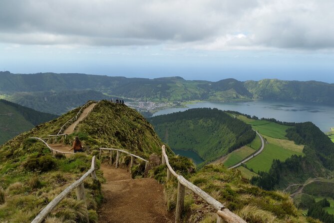 Discover São Miguel: Full Day Fogo and Sete Cidades With Lunch - Lagoa Do Fogo Exploration