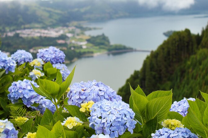 Discover São Miguel: Full Day Fogo and Sete Cidades With Lunch - Tour Overview
