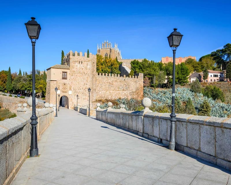 Discover Segovia Aqueduct & Alcázar, Toledos Cathedral Tour - Key Points