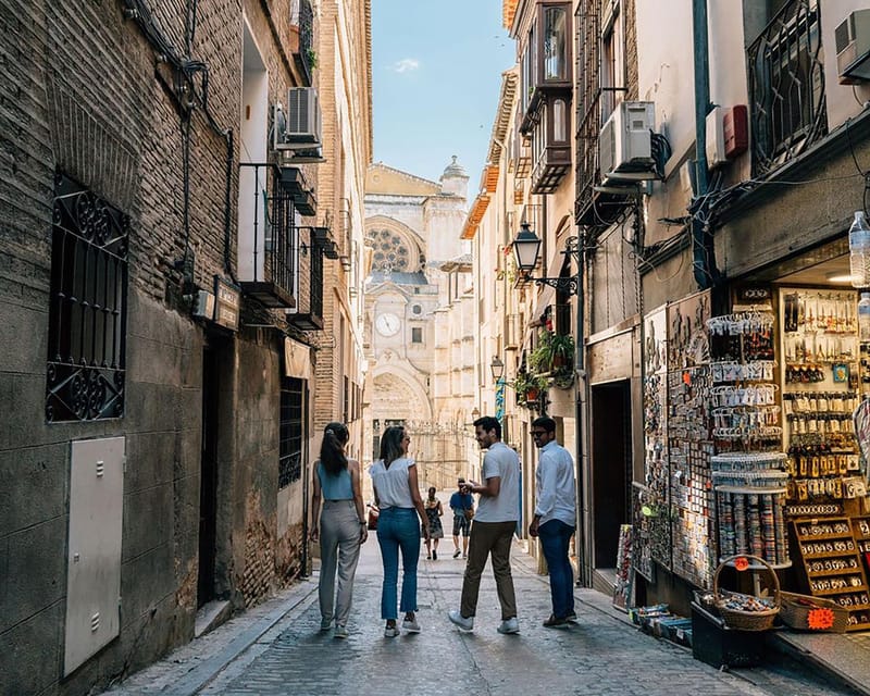Discover Segovia Aqueduct & Alcázar, Toledos Cathedral Tour - Exploring Segovias Landmarks