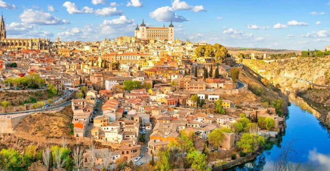 Discover Segovia Aqueduct & Alcázar, Toledos Cathedral Tour - Included Services and Amenities