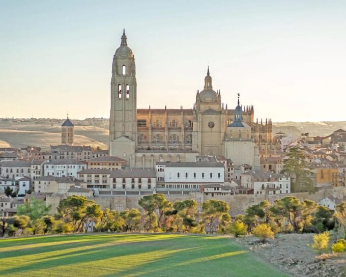 Discover Segovia Aqueduct & Alcázar, Toledos Cathedral Tour - Meeting Point and Accessibility