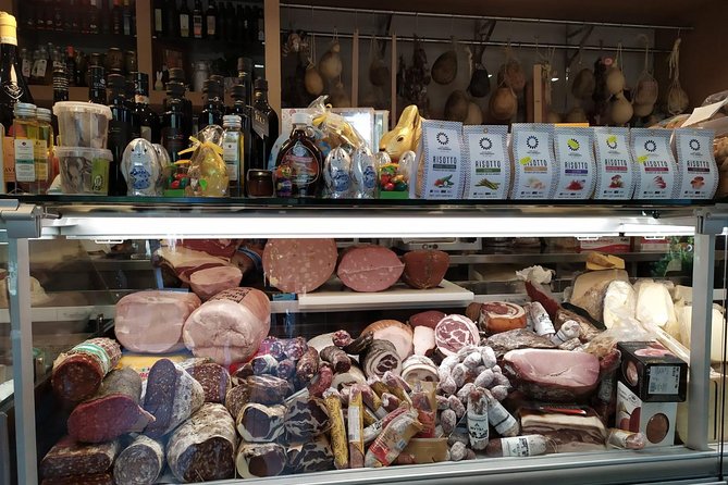 DISCOVER Sorrento, Food &Walking Tour . Lemons-Cheese&Olive Oil - Accessibility Information