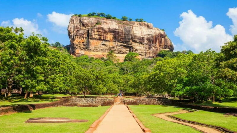 Discover Sri Lanka: 5-Day Cultural & Coastal Tour - Exploring Sigiriya: Ancient Marvels and Natural Beauty
