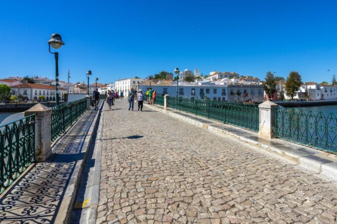 Discover Tavira: A Timeless Walking Tour Experience - Jardim Do Coreto Exploration
