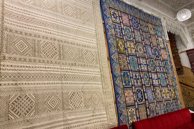 Discover the Artistry of Fez: A Guided Handicrafts Tour - Experiencing Moroccan Hospitality and Cuisine