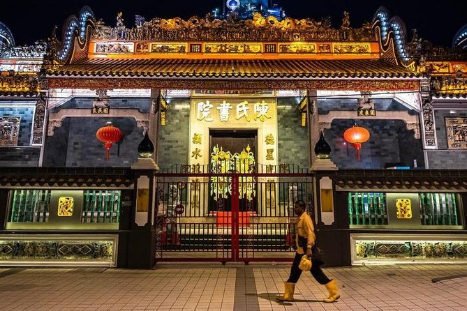 Discover The Best of Kuala Lumpur by Night - Shared Tour Logistics and Pickup