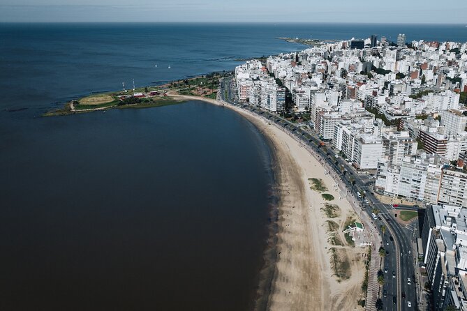 Discover the Best of Montevideo With a Local Expert! - Discovering Plaza Independencia