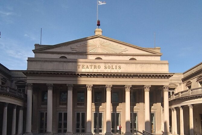 Discover the Best of Montevideo With a Local Expert! - Visiting Significant Landmarks