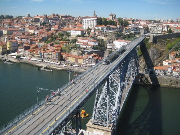 Discover the Best of Porto: 3-Hour Vespa Tour - Booking Notice