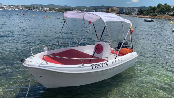 Discover the Best Places in a Small Boat Driven by Your Self - Cost and Booking Details