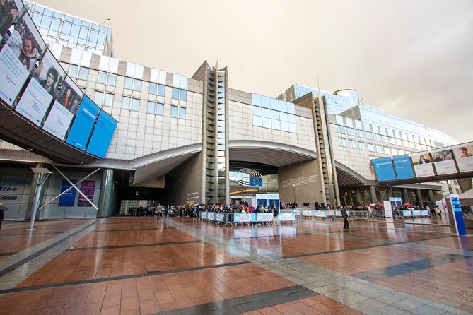 Discover the Brussels Politics Scene With a Local - Gaining Insider Insights
