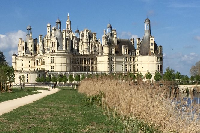 Discover the Castles of Chambord and Chenonceau - Discover the Enchanting Chenonceau