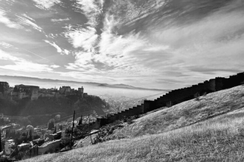 Discover the Caves of San Miguel and Sacromonte Private Tour - Key Points