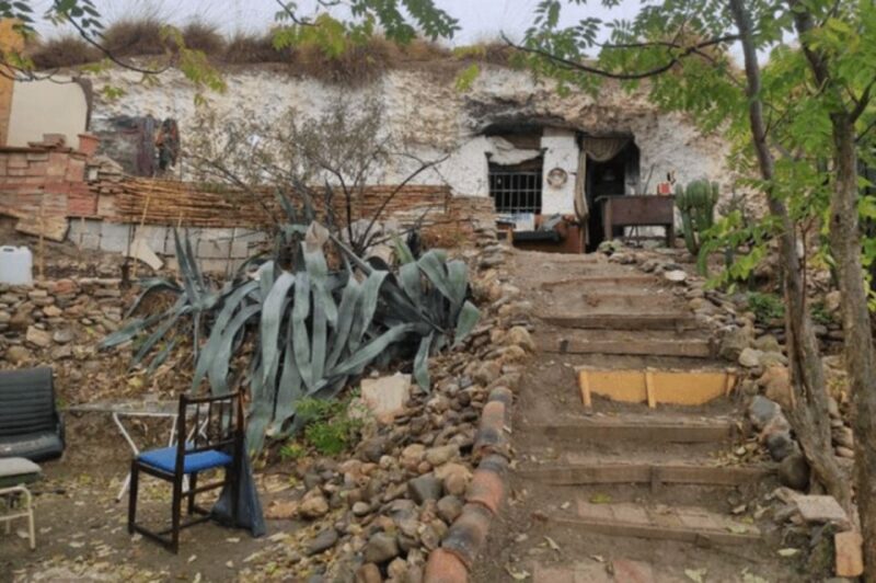 Discover the Caves of San Miguel and Sacromonte Private Tour - Inclusions
