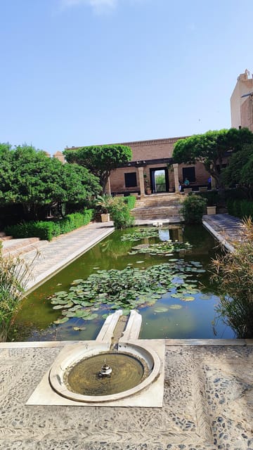 Discover the Fascinating Alcazaba: History and Unique Views - Meeting Point and Visitor Information
