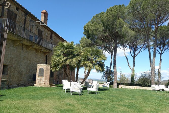 Discover the Hidden Gems of Val Dorcia by Vespa! - Exploring Val Dorcias Landscape