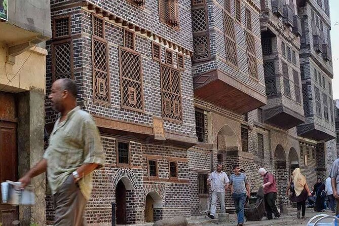 Discover The Historical Mosques In Cairo - Unique Features of Mosques