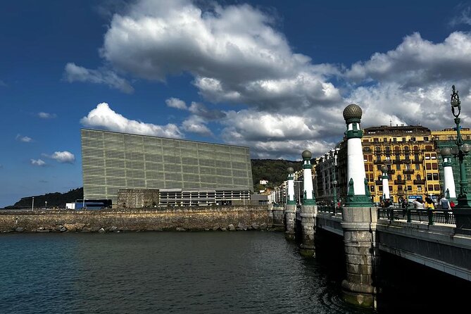 Discover the History, Market, Wine & Pintxos in San Sebastian - Discovering the Local Market