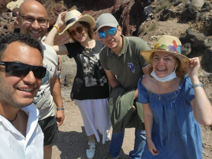 Discover the Island of Santorini in Six Hours With Locals - Beach Experiences