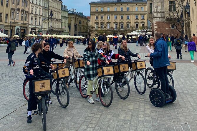 Discover the Jewish Quarter With a Bike Tour - Exploring the Jewish Quarter