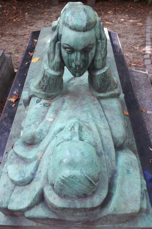 Discover the Living Beauty of Père-Lachaise - Tales of Life and Legacy