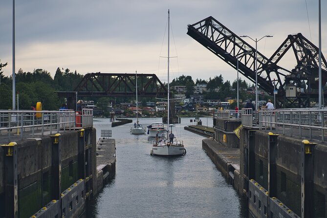 Discover the Magic of Seattle (All Inclusive 3 Hour Tour) - Exploring the Pike Place Market