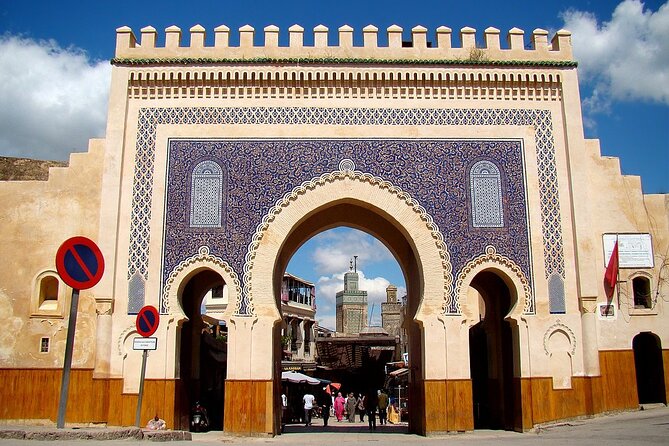 Discover the Medina of Fez and It Secrets: Fez Medina Guided Day Tour - Savoring the Flavors of Moroccan Cuisine