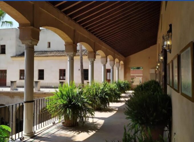 Discover The Secret Sevilla - Moorish and Castilian Influences