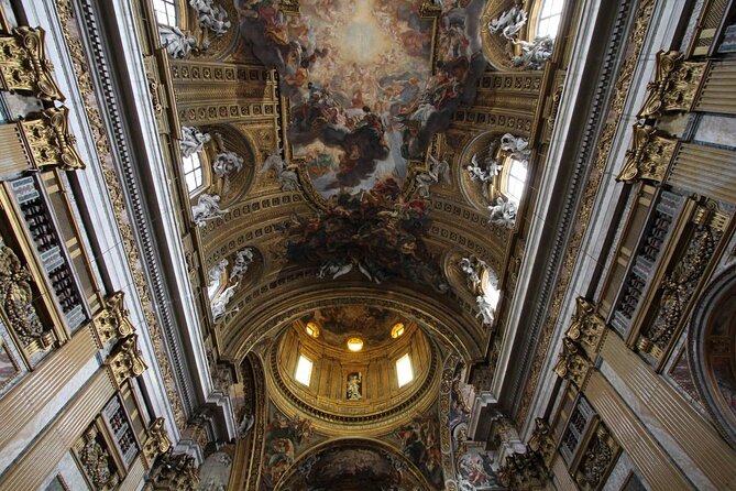 Discover the Secrets of Genoa With a Storyteller! - Relaxed Pace and Intimate Setting