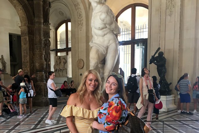 Discover the Secrets of the Louvre - Insights Into the Louvres Masterpieces