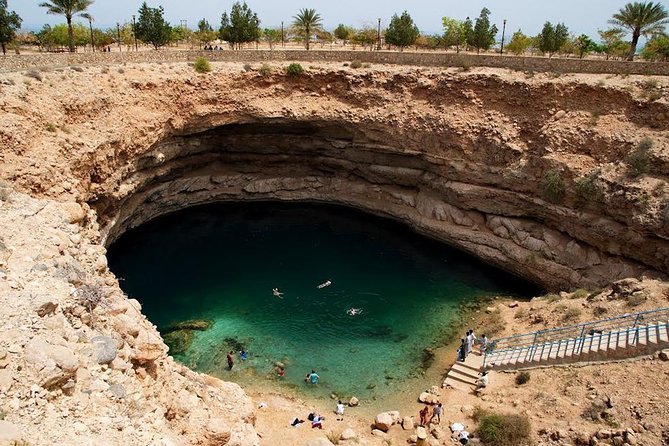 Discover the South and Wadi Shab From Muscat - Discover the Tiwi Coastal Village