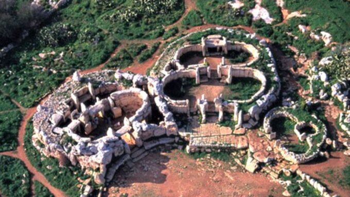 Discover the Unforgettable Charms of Gozo - Dwejra Bay and Fungus Rock