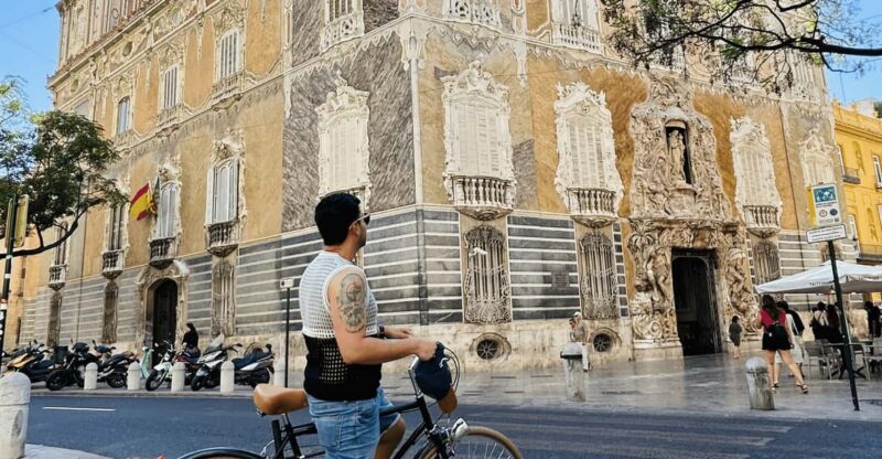 Discover Valencia by Bike: Tour of the Main Landmarks - Key Points