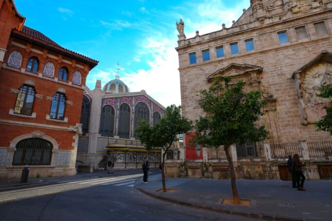 Discover Valencia's Romantic Side On Foot - Frequently Asked Questions