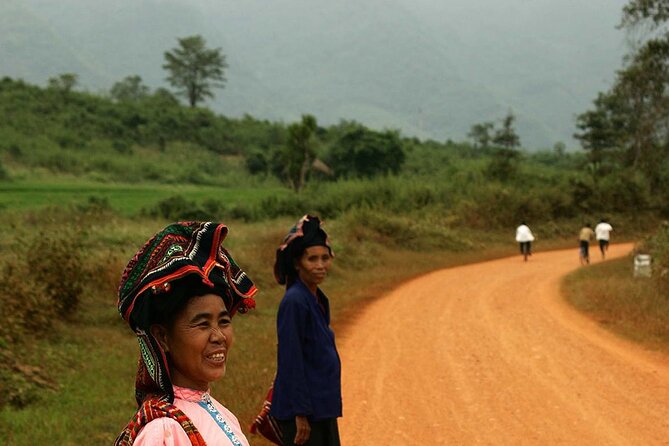 Discover Vang Vieng Private Tour- Trekking, Kayaking and Caving - Trekking Experience