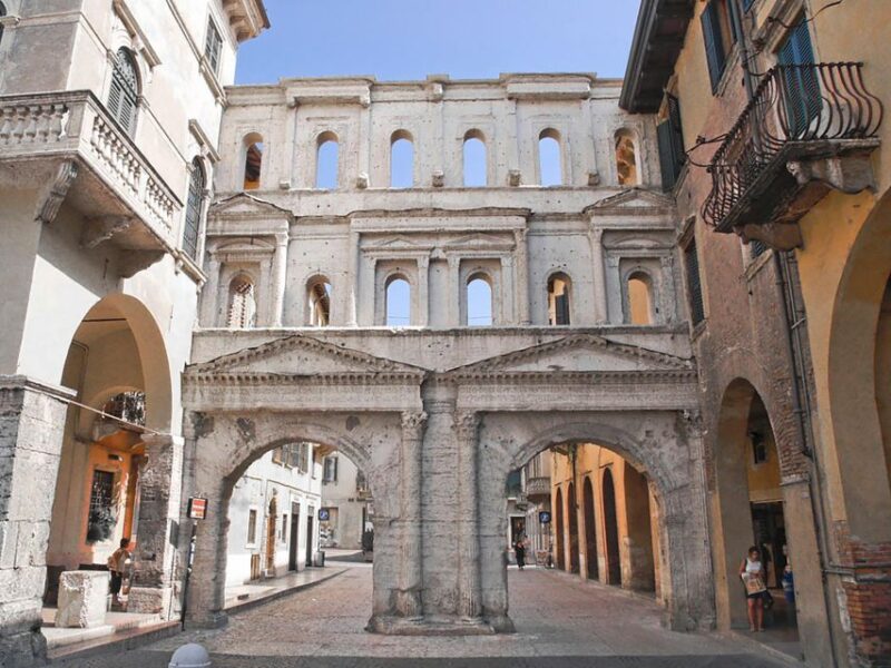 Discover Verona + Arena: Guided Exploration - Itinerary and Highlights