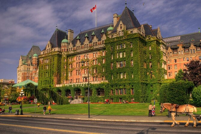 Discover Victoria: Self-Guided Audio Tour - Getting Around Victoria