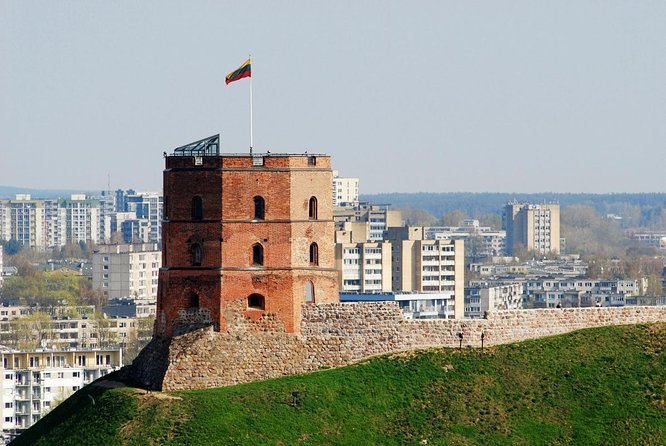 Discover Vilnius' Most Photogenic Spots With a Local - Key Points