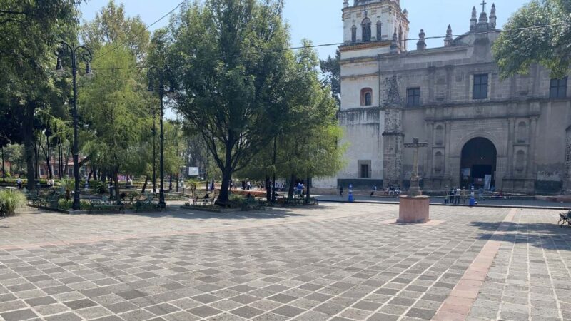 Discover Xochimilco, Coyoacán, and the Estadio Azteca - Key Points