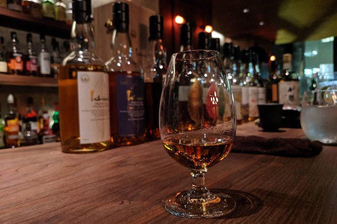 [INPUT TEXT TRANSLATED INTO English]:<MEMBERS-ONLY-BAR-HOPPING>Discover Your Special Whiskey in Tokyo! - Climate-Controlled Vehicle