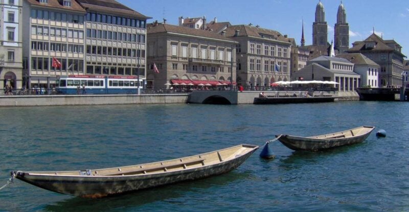 Discover Zurich Walking Tour in English - Tour Inclusions