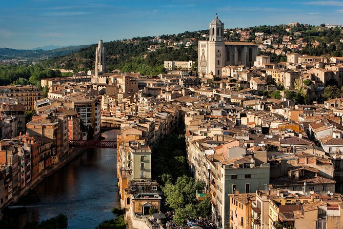 Discovering Gironas Hidden Gems: A Walking Audio Tour (ENG) - Discovering Charming Plazas and Cobblestone Streets