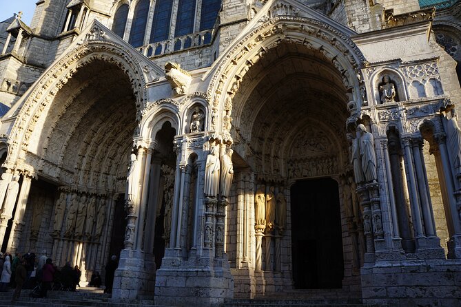 Discovering Medieval Wonder of Chartres Cathedral - Discovering the Cathedrals History