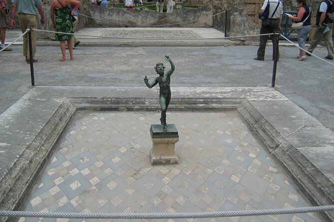 DISCOVERING POMPEII and HERCULANEUM - VIP Tour With Lunch - What to Expect on Tour