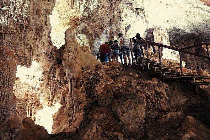 Discovering São Miguel's Grotto - Key Points