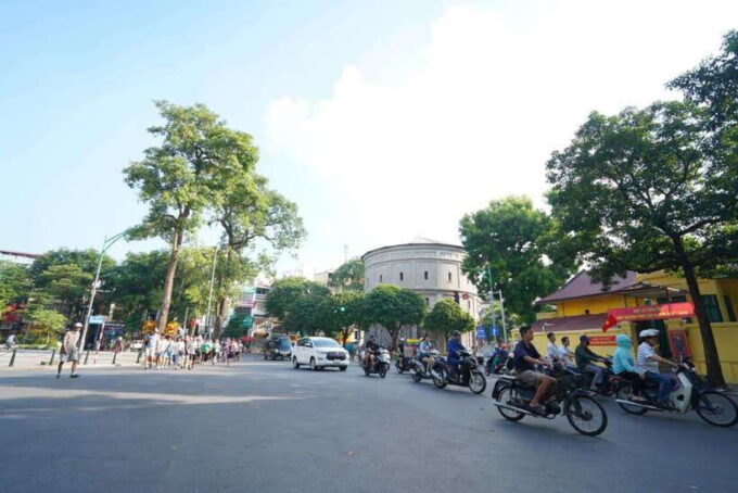 Discovery Hanoi City Tour Full Day Trip/Limousine Bus/Lunch - Ho Chi Minh Mausoleum and One Pillar Pagoda