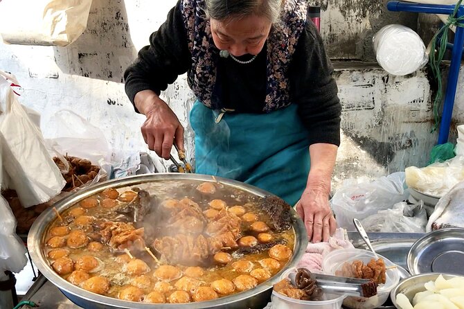 Discovery More Guangzhou Evening Foodie Tour With Locals - Cantonese Street Food